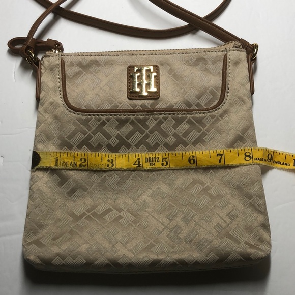 Tommy Hilfiger tan crossbody bag - Picture 8 of 9